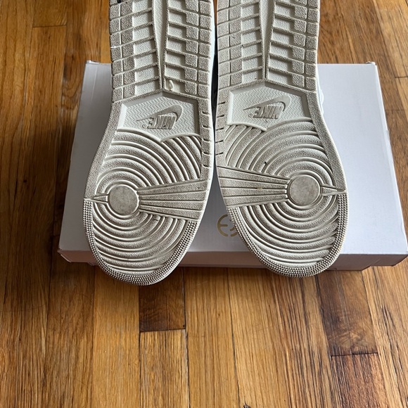 Air Jordan 1 High MM - Picture 6 of 6